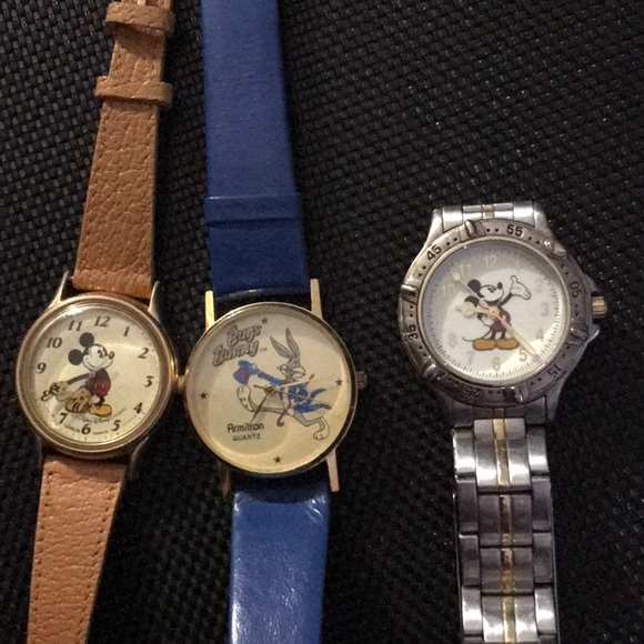 Vintage 2 Mickey Mouse plus 1 BUGS BUNNY watch, all 3. - Picture 2 of 6